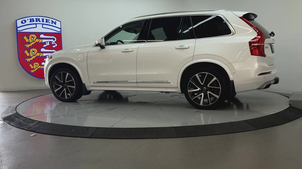 Used 2019 Crystal White Pearl Volvo T8 Inscription image 7