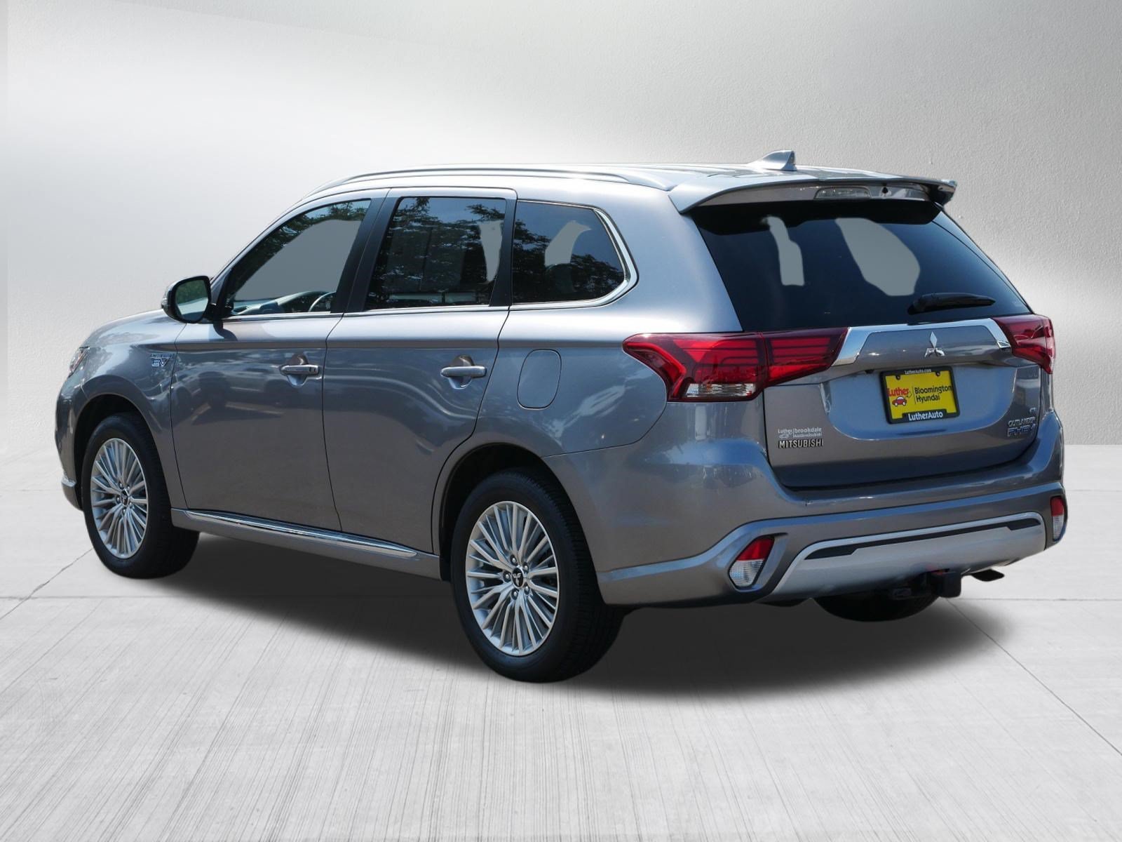 Used 2019 Mercury Gray Metallic Mitsubishi GT image 5