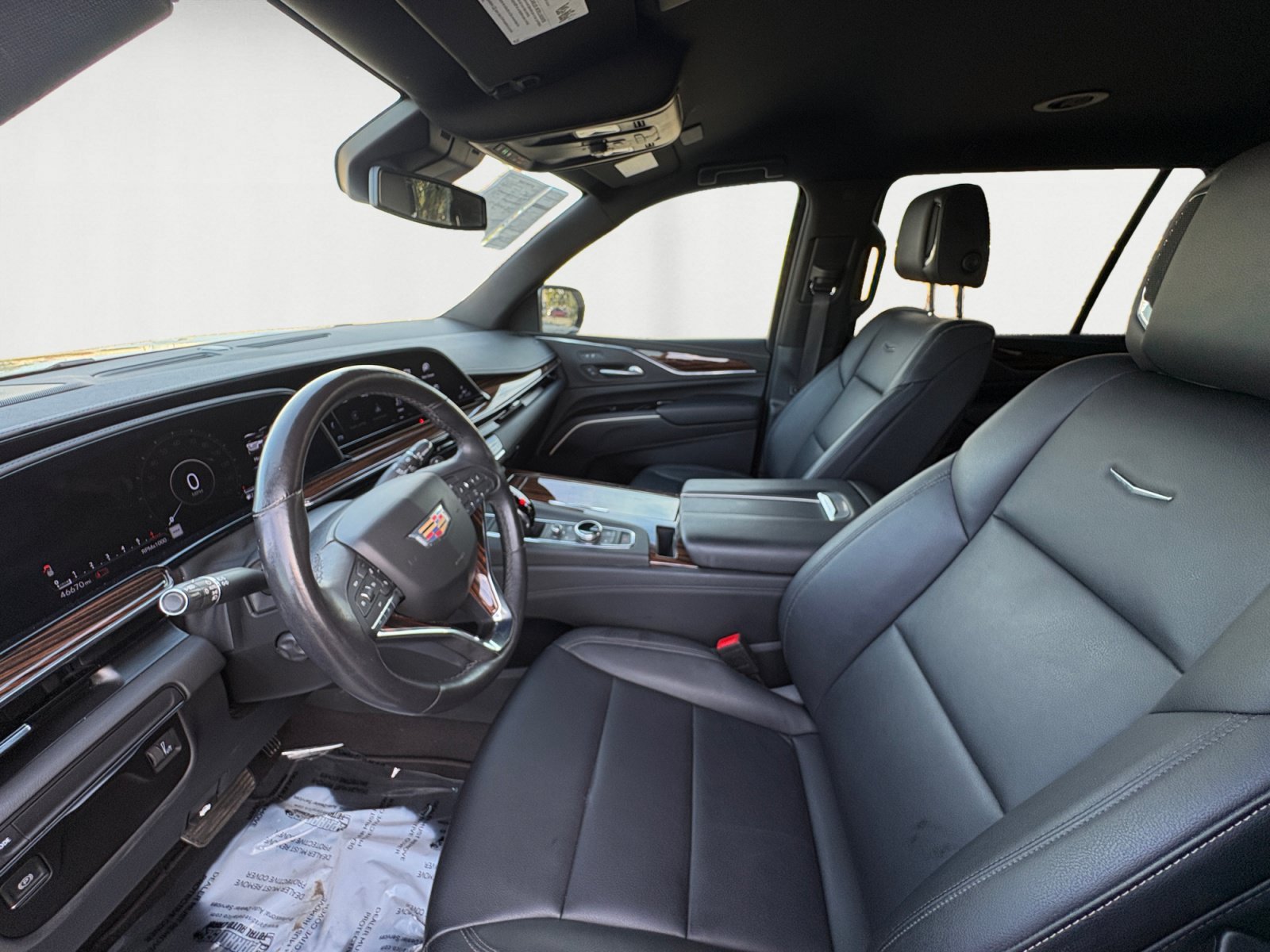 Used 2024 White Cadillac Luxury image 10