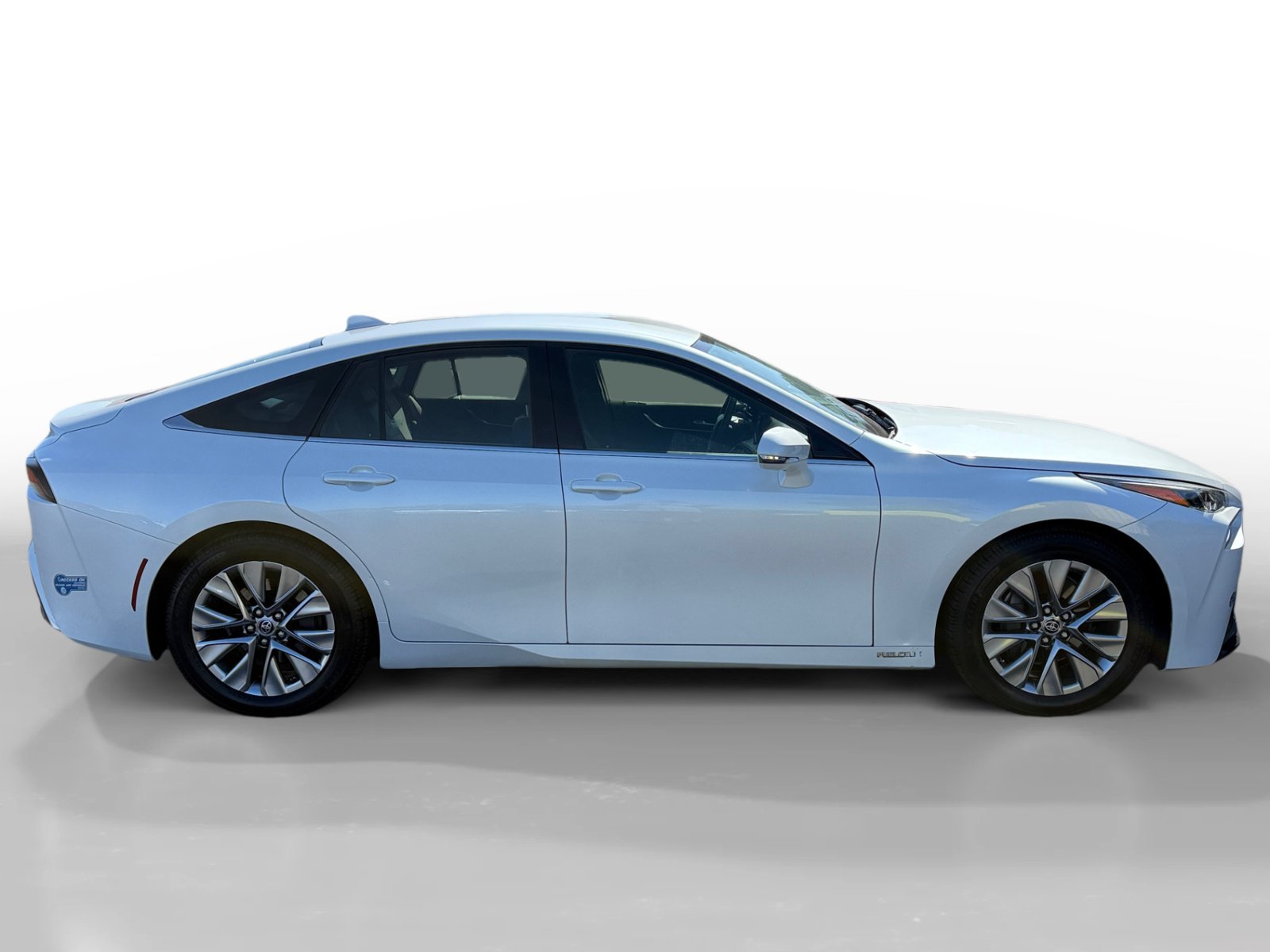 Used 2021 White Toyota XLE image 6