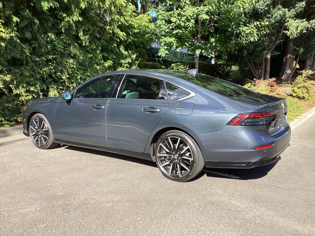 Used 2024 Gray Honda Touring image 10