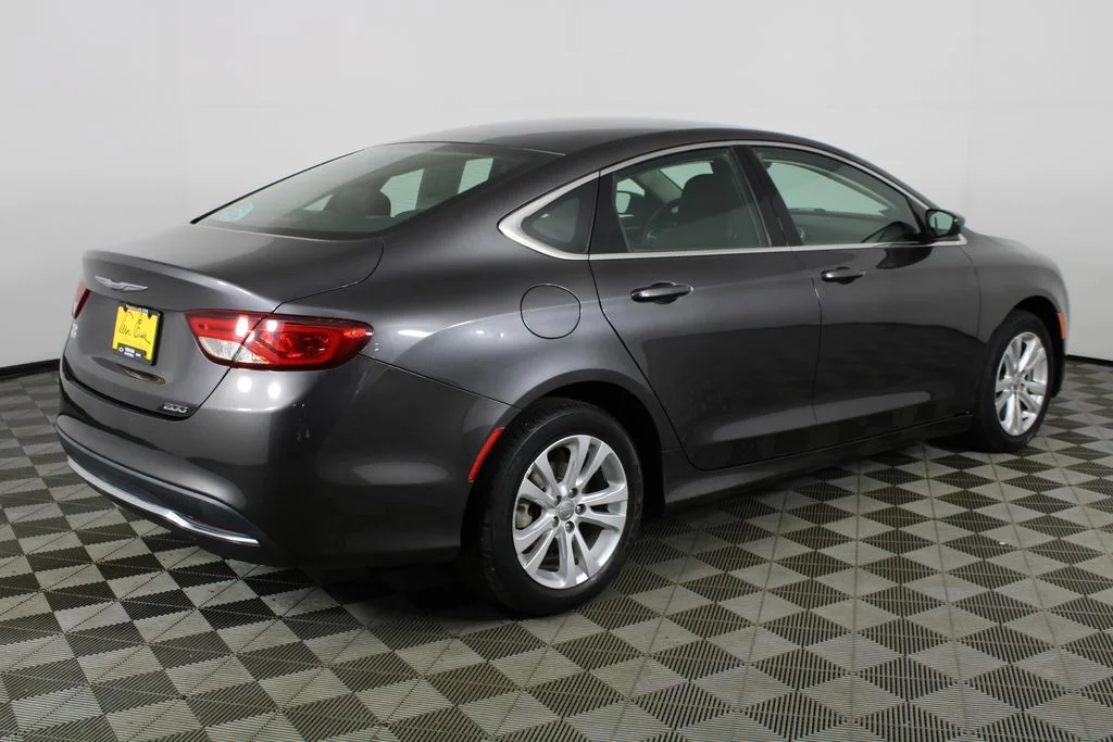 Used 2016 Gray Chrysler Limited image 5