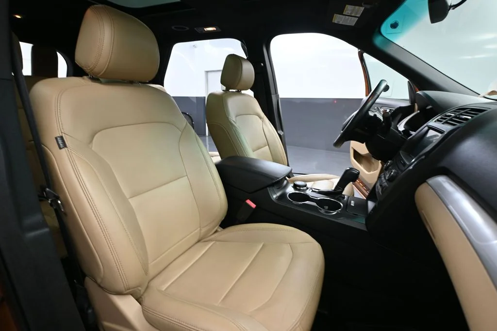 Used 2017 Red Ford XLT image 55
