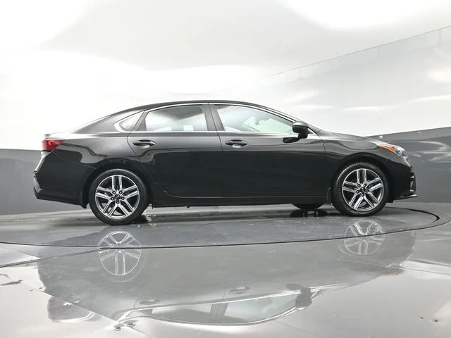 Used 2021 Black Kia EX image 50