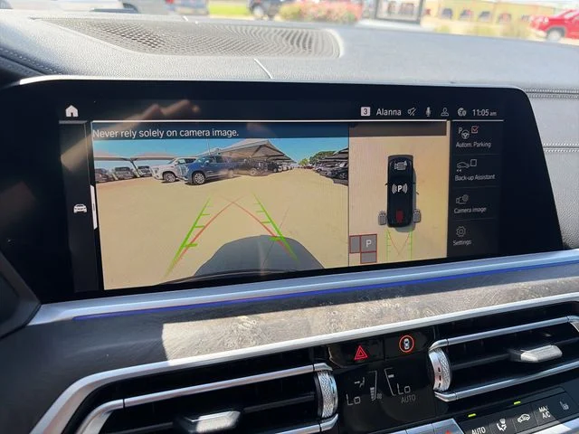 Used 2022 Black BMW sDrive40i image 19