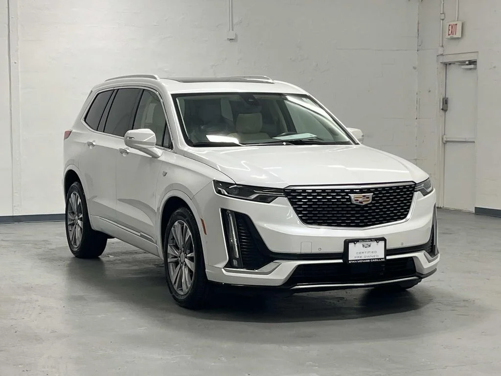 Used 2023 Crystal White Tricoat Cadillac Premium Luxury image 33