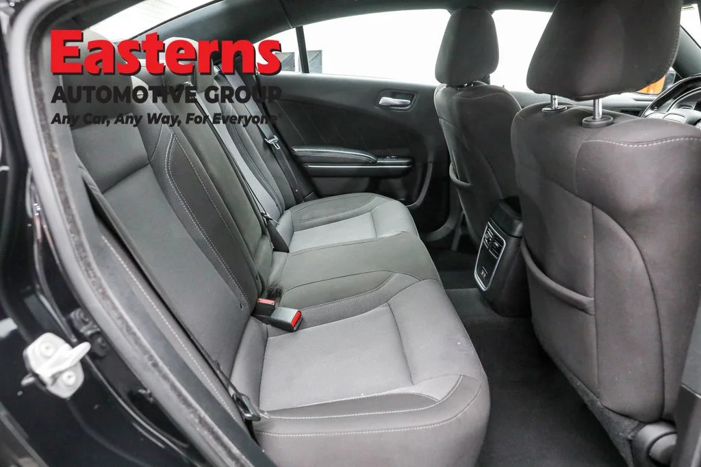 Used 2022 Black Dodge SXT image 22