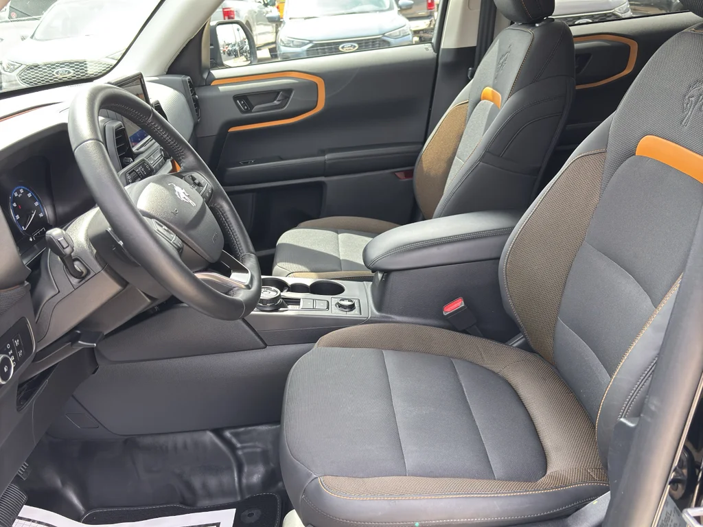 Used 2023 Shadow Black Ford Badlands image 10