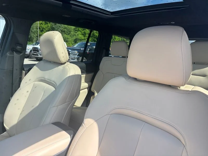 Used 2024 Red Jeep Limited image 27