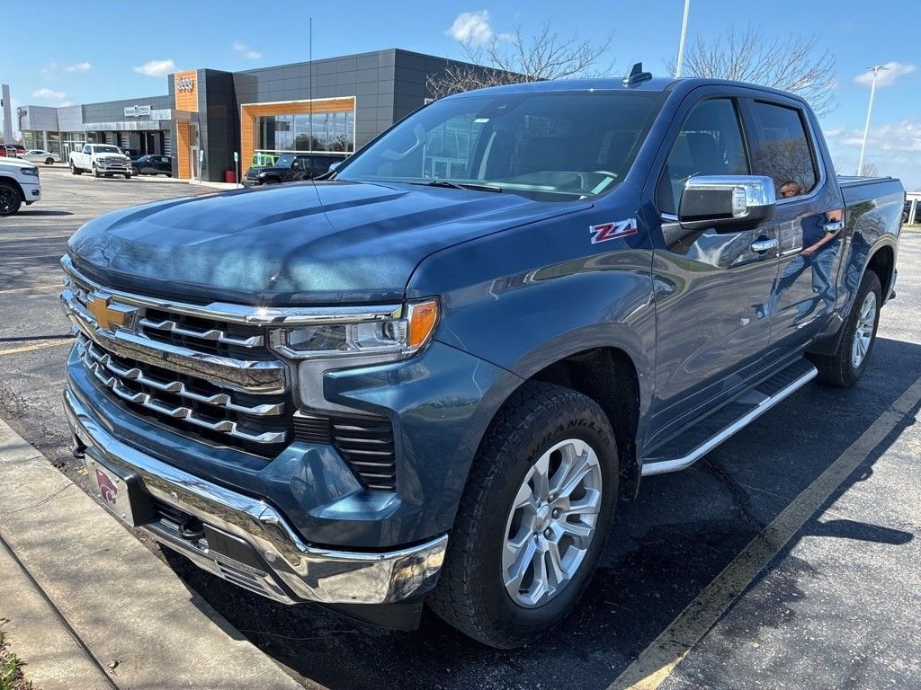 Used 2024 Chevrolet Silverado 1500 LTZ with VIN 2GCUDGED0R1181631 for sale in Kansas City