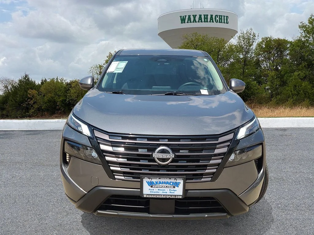 Used 2026 Gray Nissan SV image 2