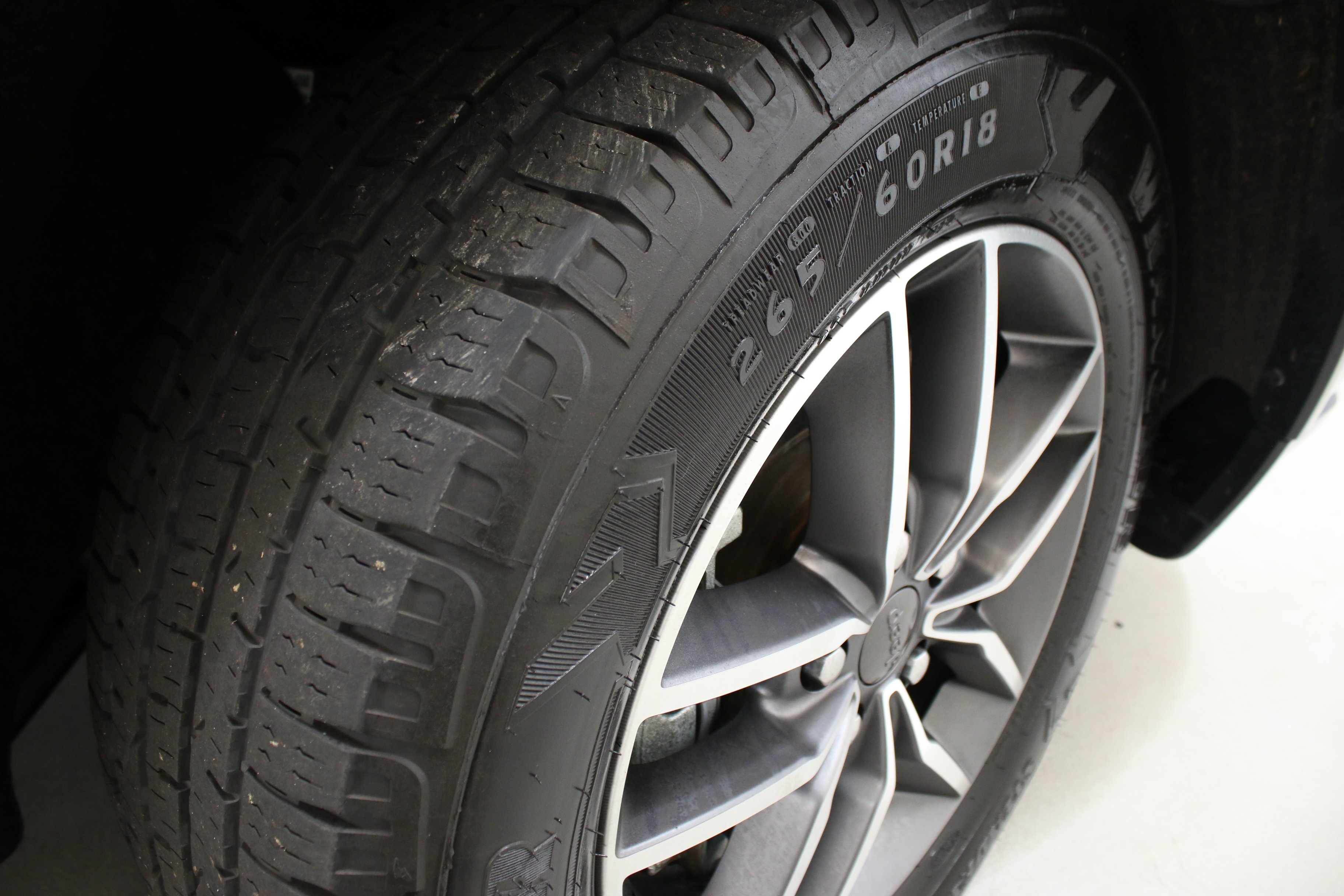 Used 2021 Black Jeep Overland image 33