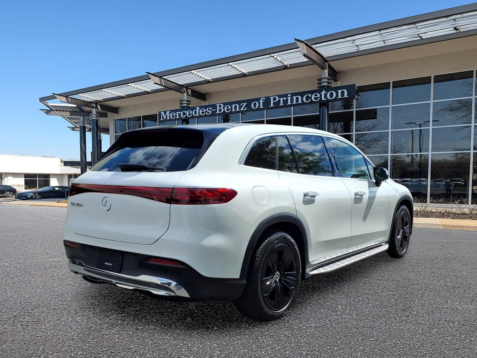 Certified Used 2023 Polar White Mercedes-Benz EQS 450+ SUV image 3