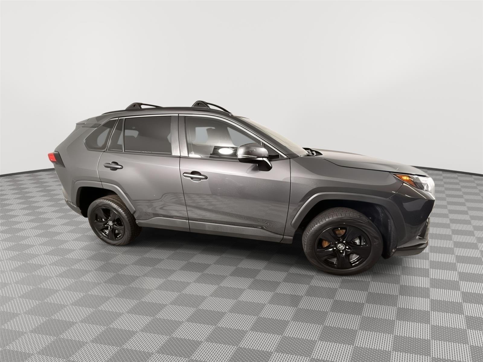 2022 Toyota RAV4 XLE - Photo 13