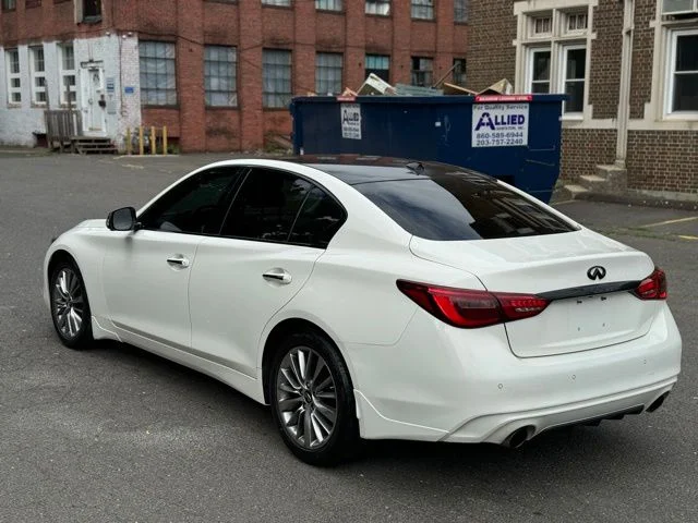 Used 2023 White INFINITI LUXE image 7