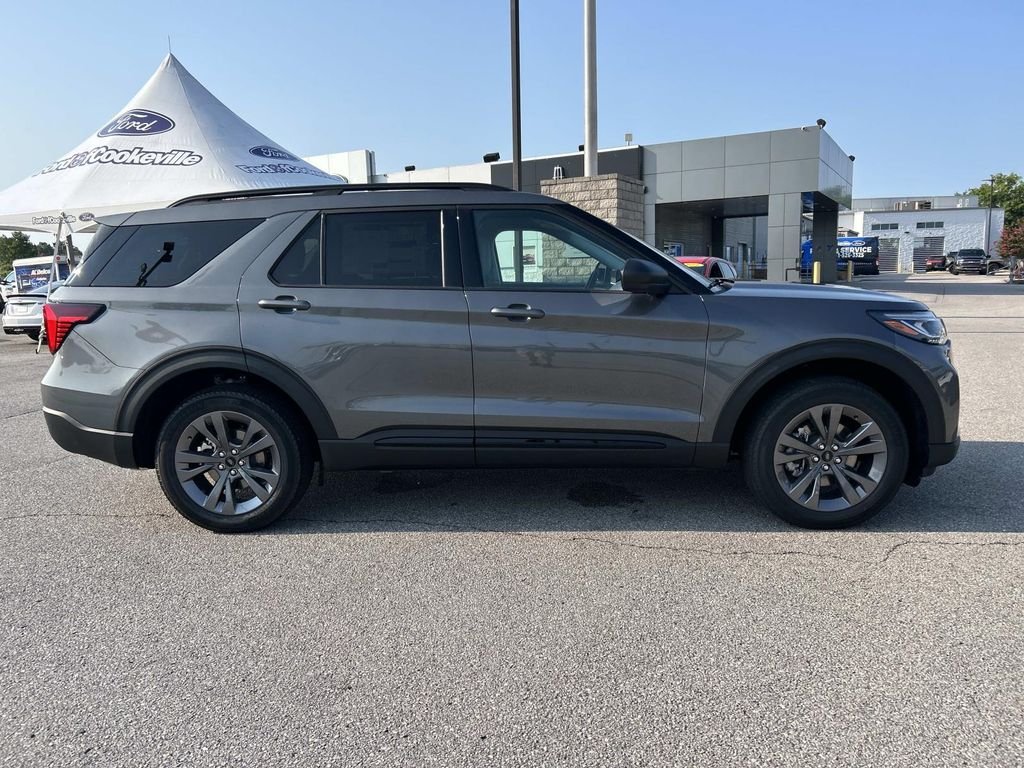 New 2026 Carbonized Gray Metallic Ford Active image 3