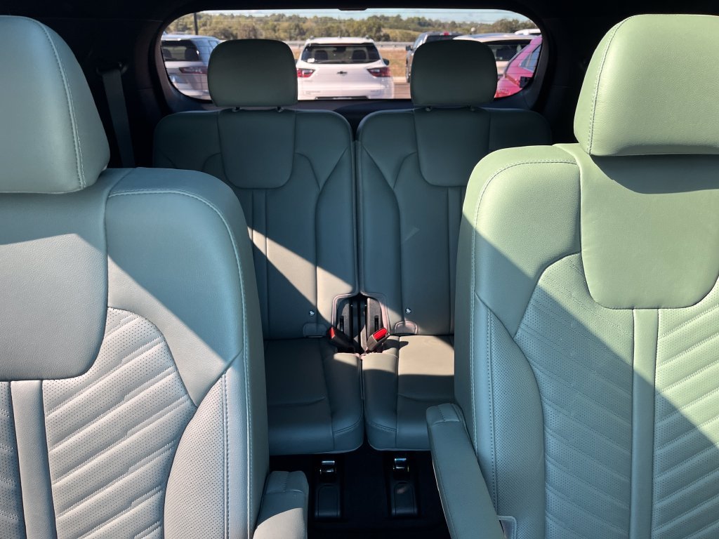 Used 2025 Black Kia X-Line SX Prestige image 23