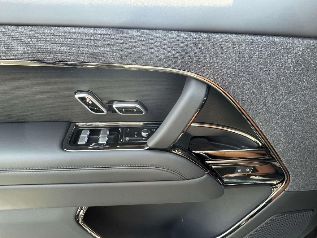 New 2026 Carpathian Grey Land Rover Dynamic SE image 34
