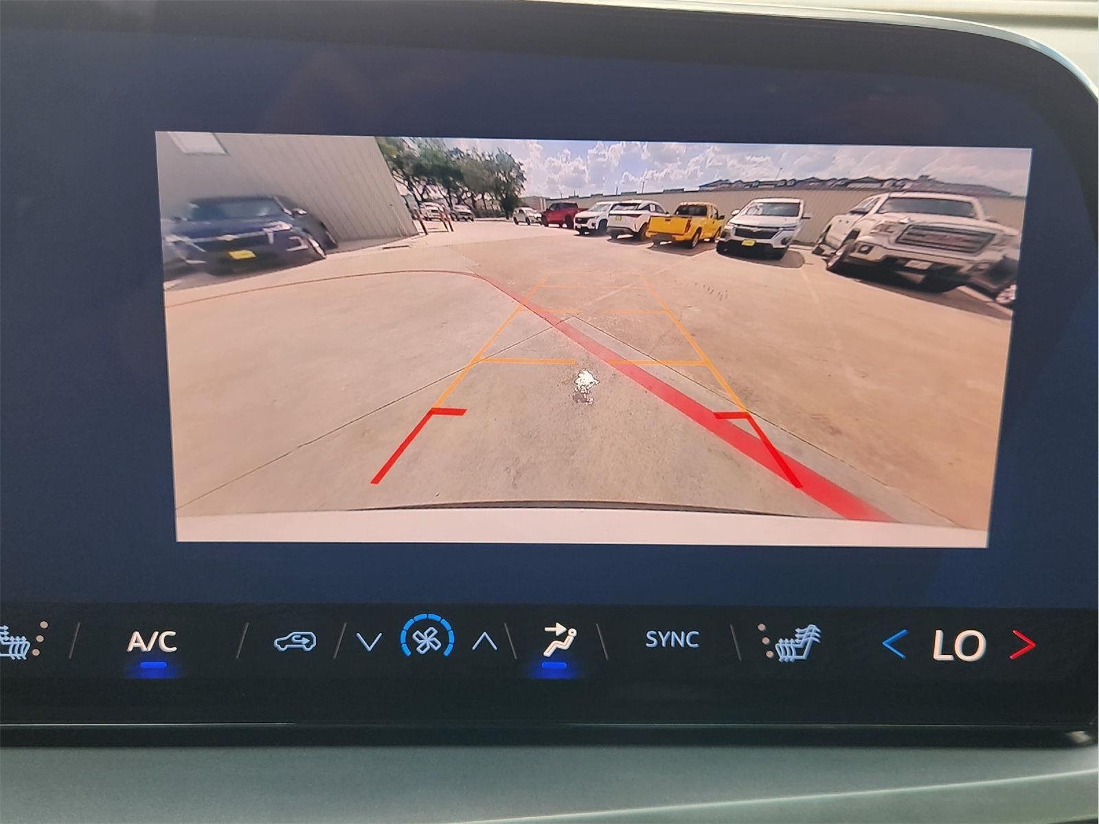 2025 Chevrolet Traverse LT - Photo 19