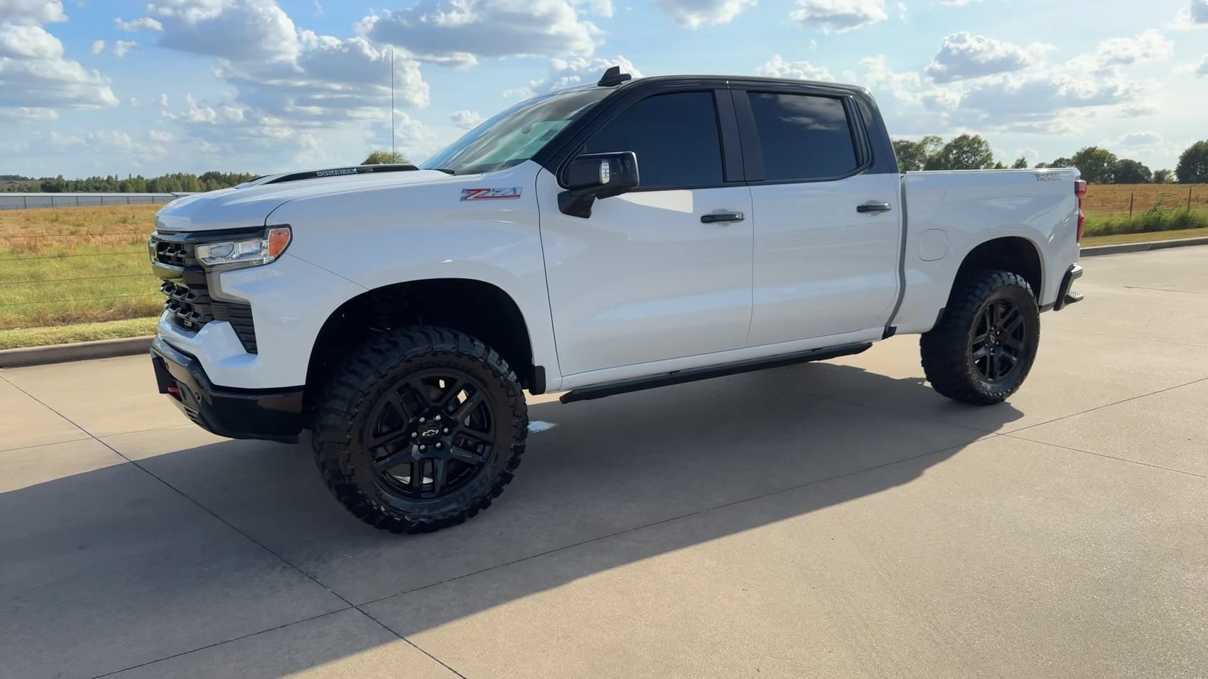 New 2026 Summit White Chevrolet LT Trail Boss image 5
