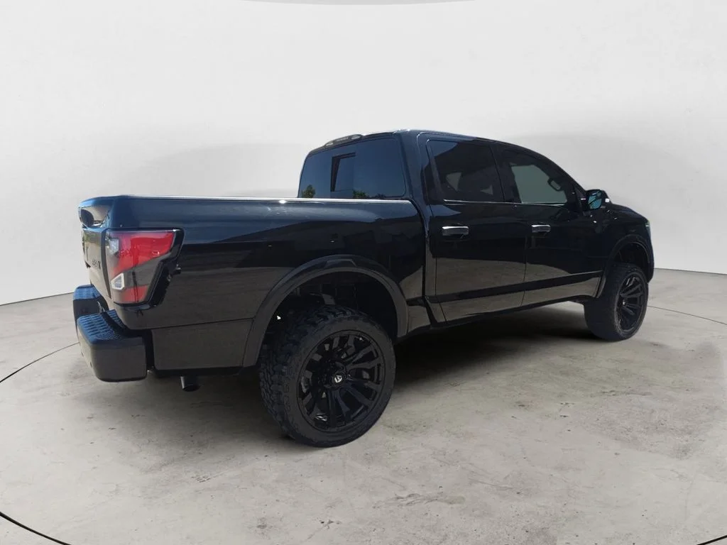 Used 2021 Black Nissan PRO-4X image 5