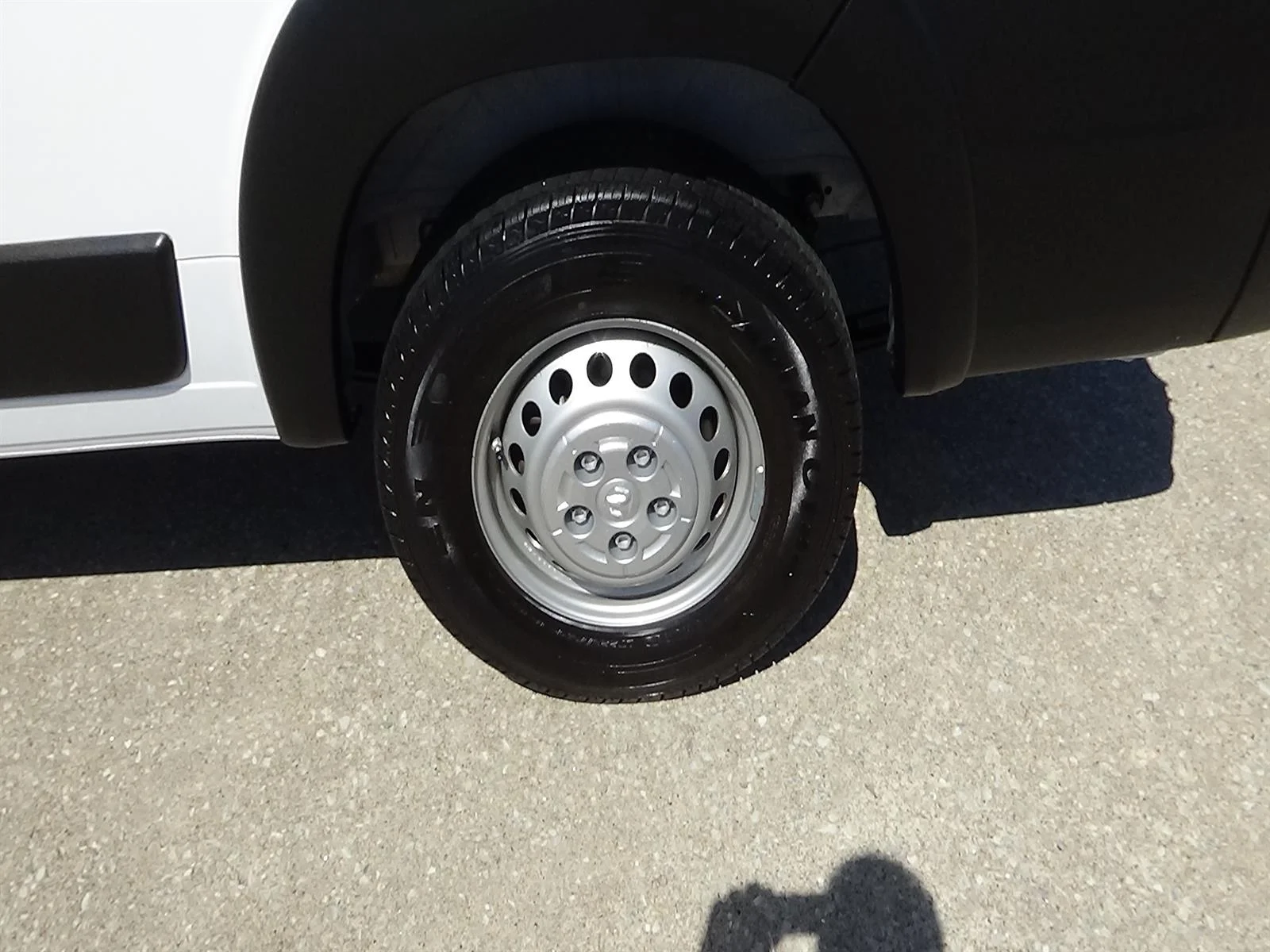 Used 2026 Bright White Clear Coat (pw7) RAM Tradesman 2500 image 11
