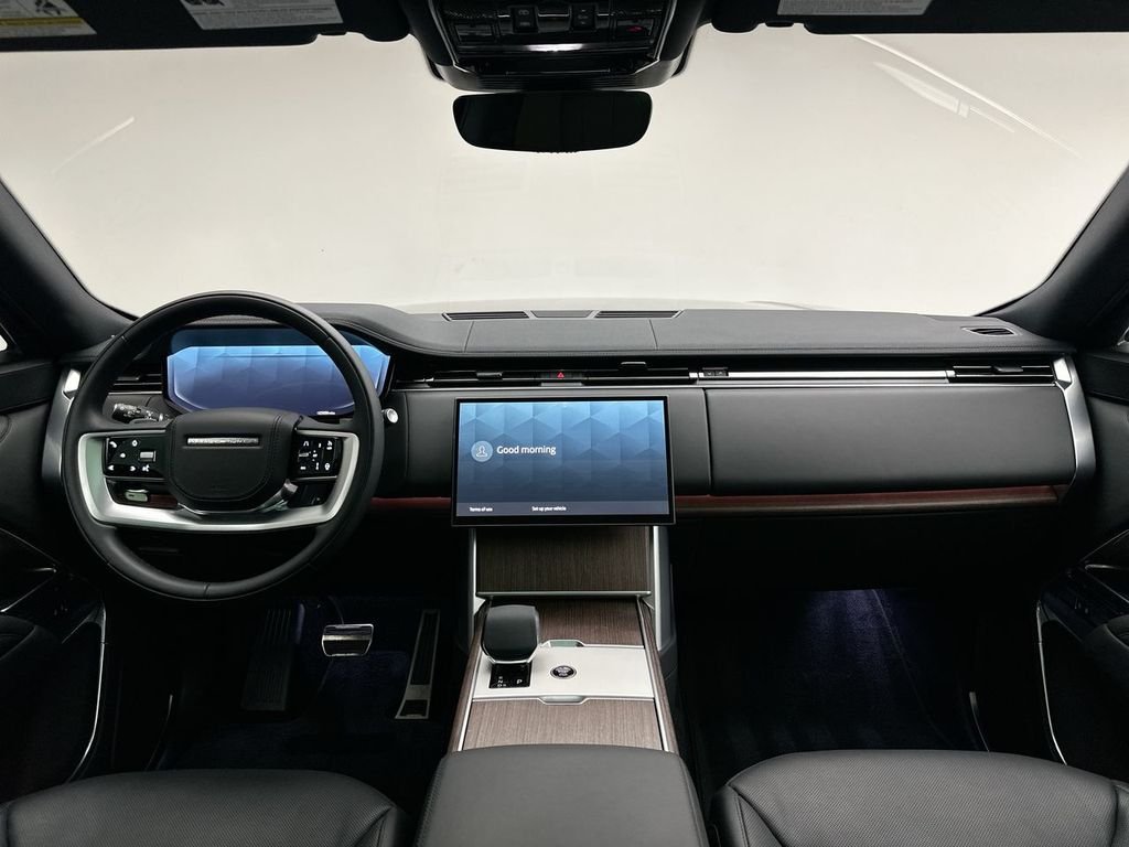 Used 2024 Charente Gray Premium Metallic Land Rover SE image 20