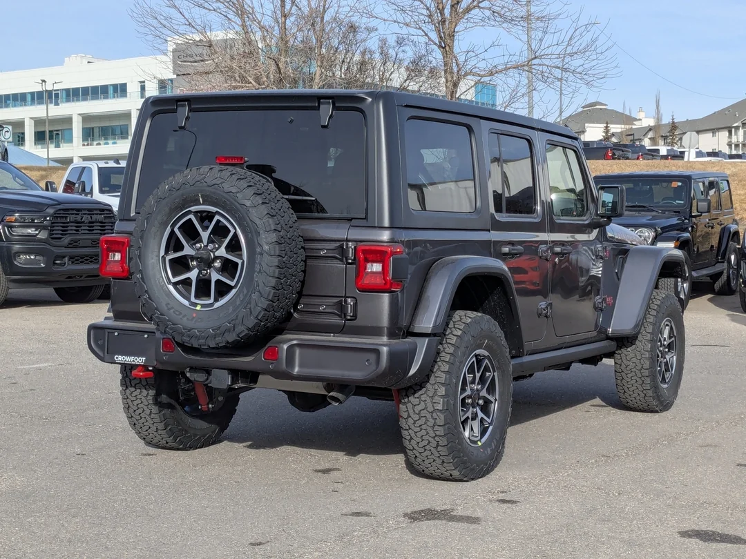 New 2026 Grey Jeep Rubicon - - 4x4 - Nappa Lthr - 3-Pc Hardtop - Safety Grp - 8- Spd Auto - Remote Start & More! image 8