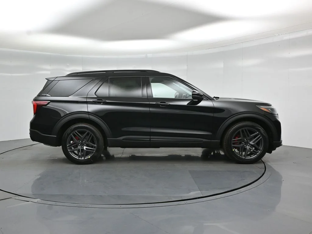 New 2026 Agate Black Metallic Ford ST image 26