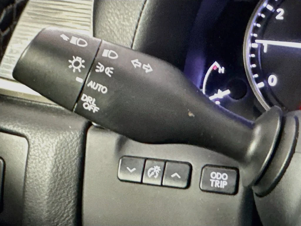 Used 2013 Silver Lexus 350 image 13