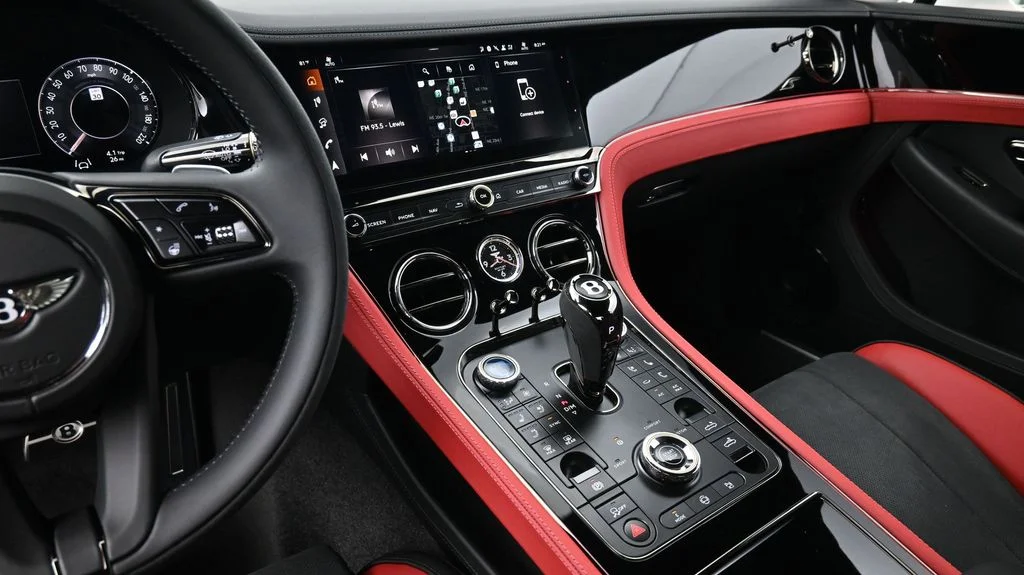 New 2026 White Bentley  image 8