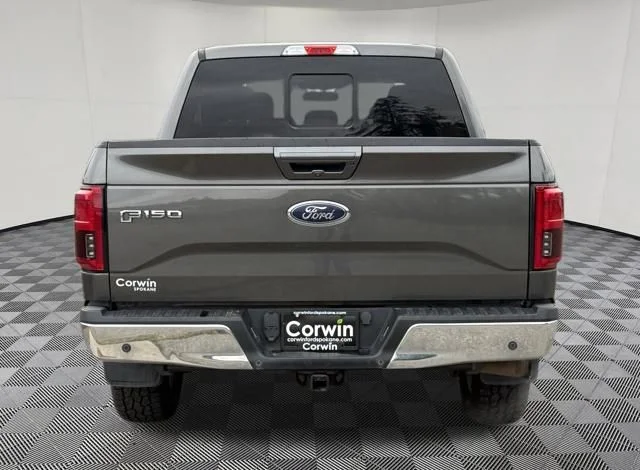 Used 2016 Magnetic Metallic Ford Lariat image 16