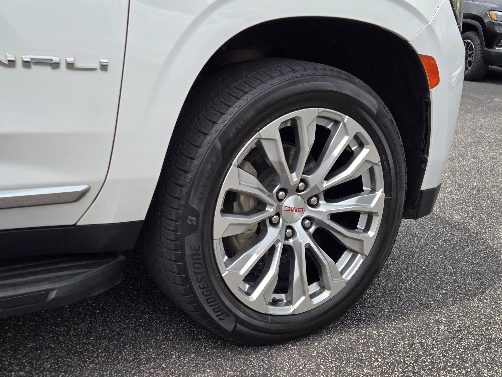 Used 2023 White GMC Denali image 11