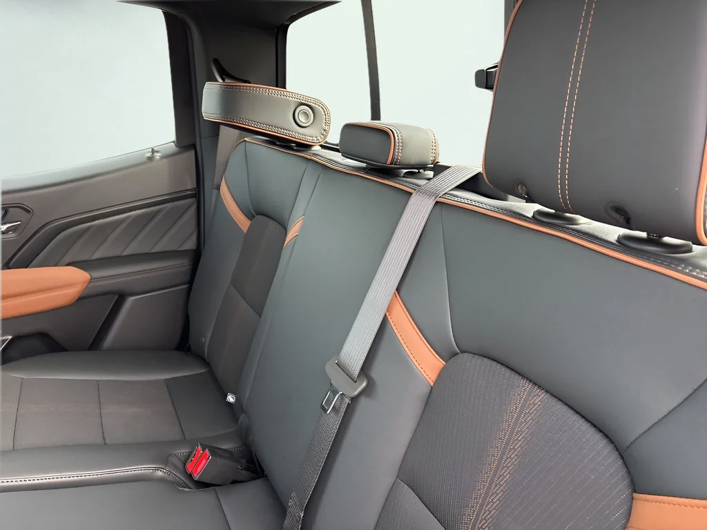 2026 GMC Canyon AT4 - Photo 12