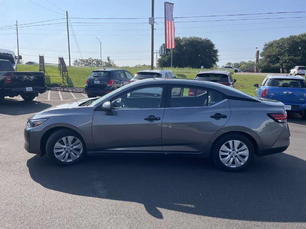 Used 2025 Gray Nissan S image 6