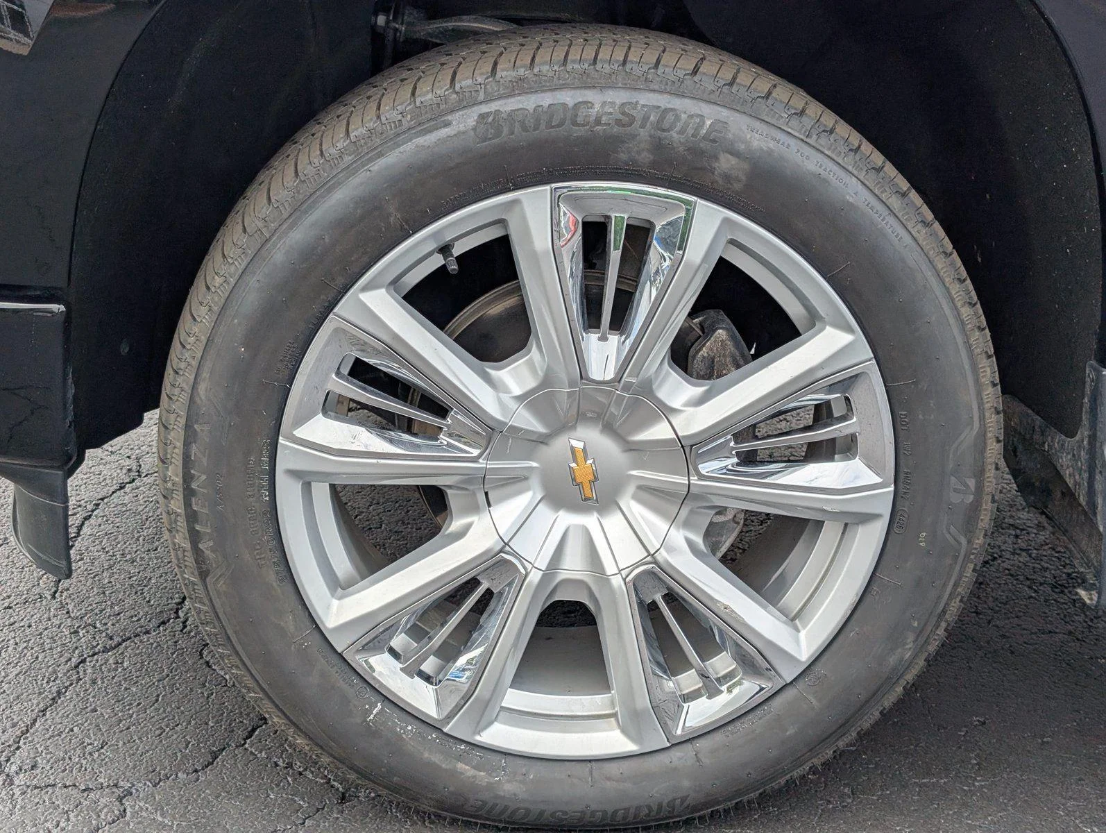 Used 2024 Black Chevrolet High Country image 11
