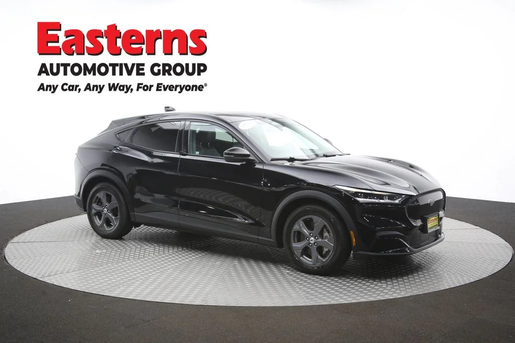 Used 2021 Black Ford Select image 46