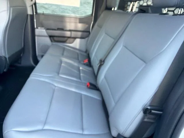 New 2026 Oxford White Ford F-450® XL image 38