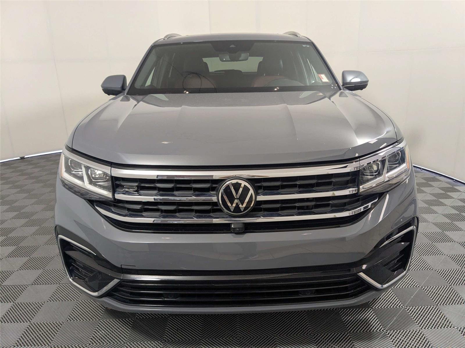 Used 2023 Pure Gray Volkswagen 3.6L V6 SEL Premium R-Line image 3