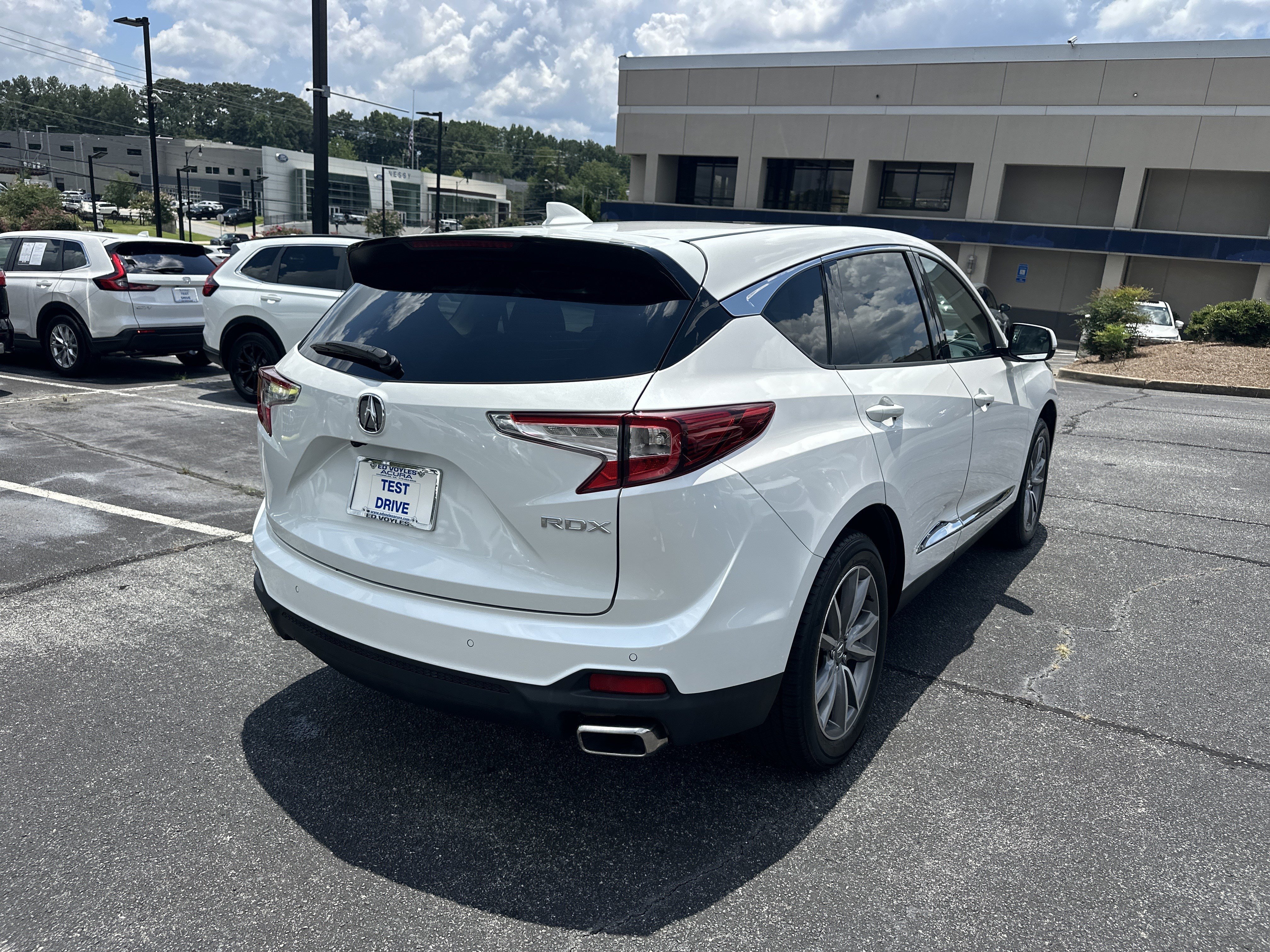 Used 2023 Platinum White Pearl Acura w/Technology Package image 5