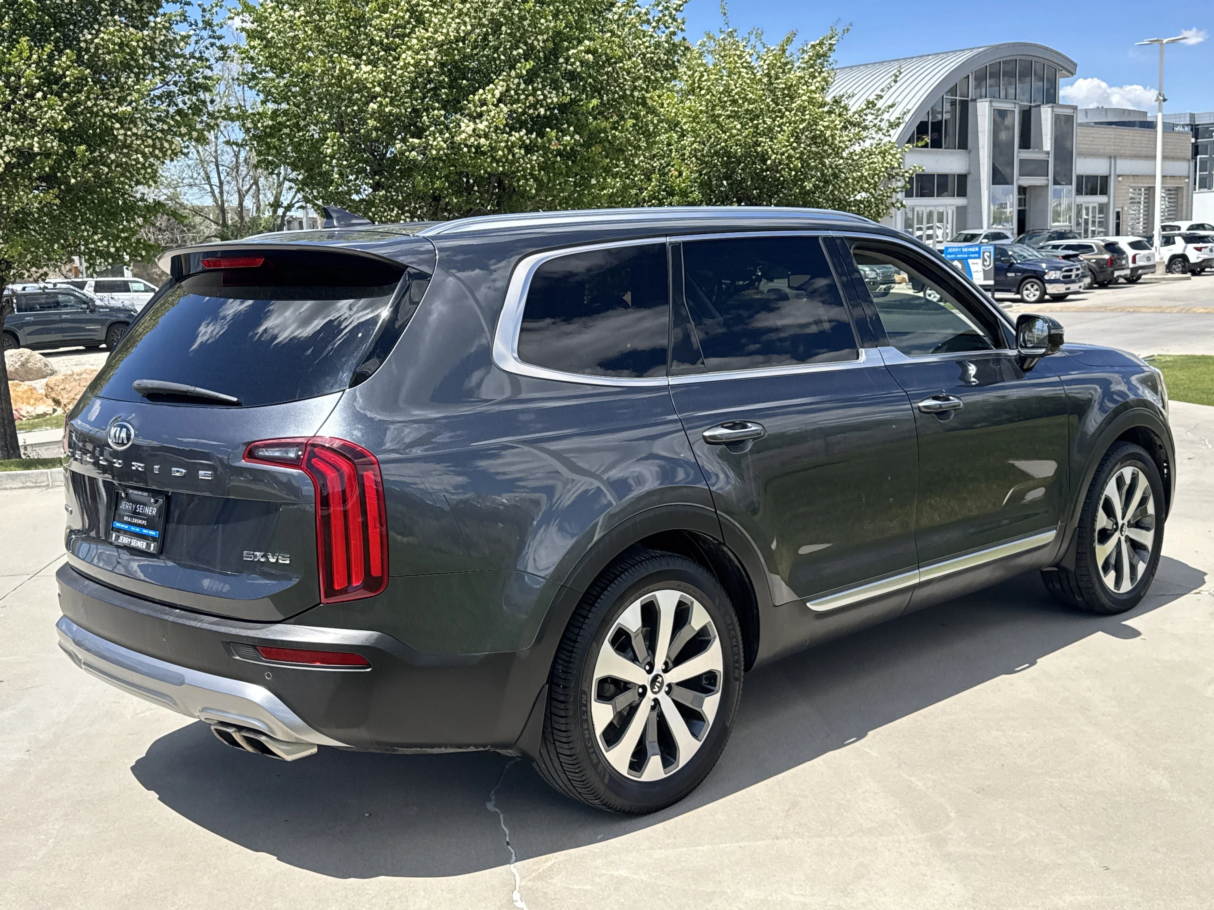 Used 2021 Gravity Gray Kia SX image 7