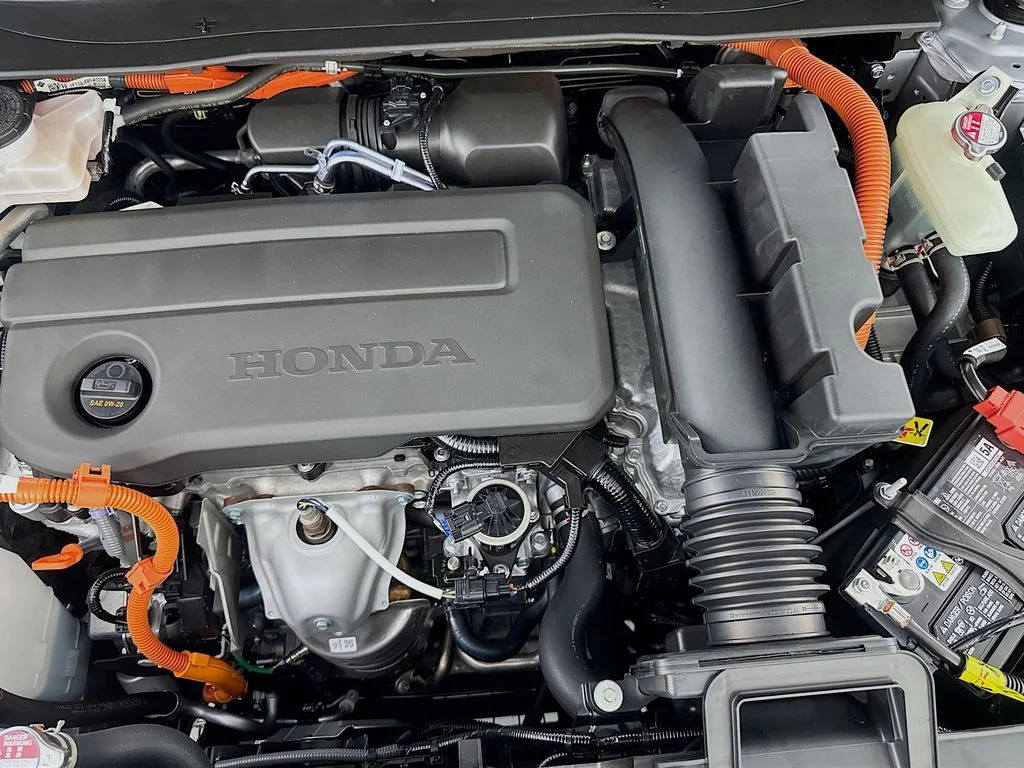 New 2026 Solar Silver Metallic Honda Sport-L image 12