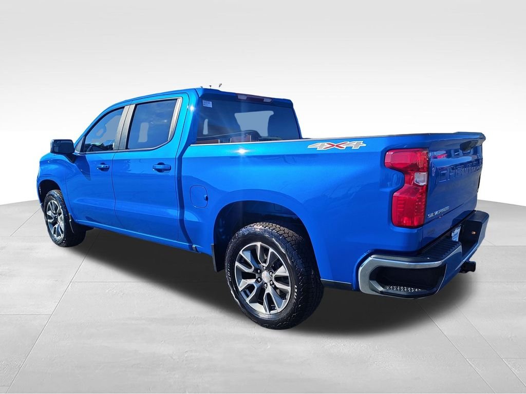 Used 2025 Blue Chevrolet LT image 3