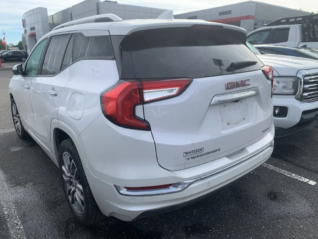 Used 2023 White GMC Denali image 4