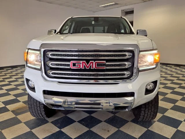 Used 2016 SUMMIT WHITE GMC 4WD SLT image 2