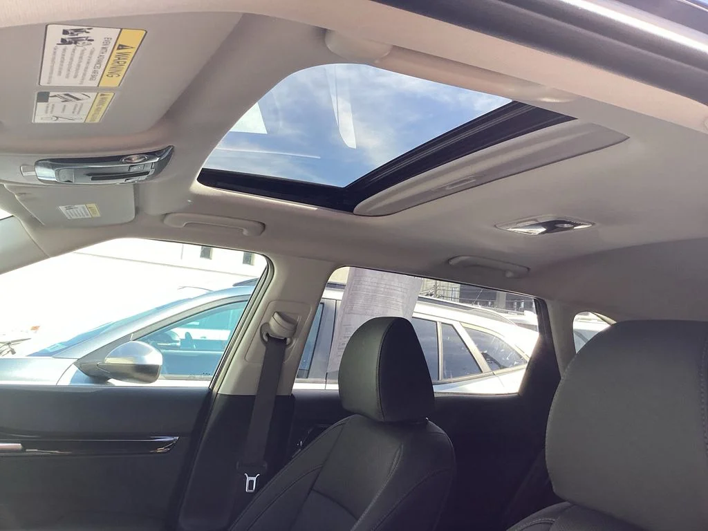 Used 2025 Blue Kia EX image 19