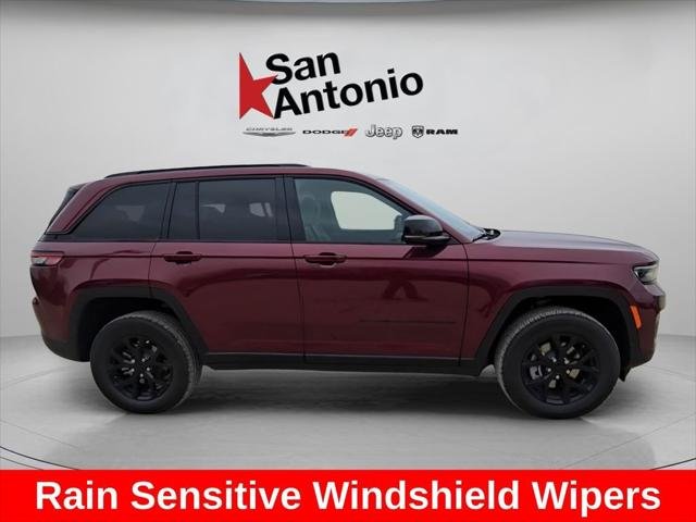New 2025 Velvet Red Pearl-Coat Exterior Paint Jeep Altitude X image 17