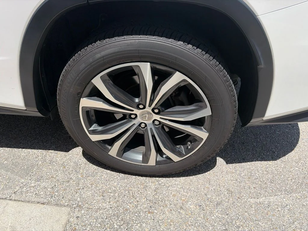 Used 2017 White Lexus 350 image 11