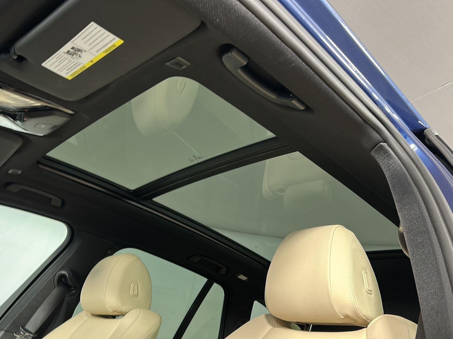 Used 2022 Phytonic Blue Metallic BMW xDrive40i image 25