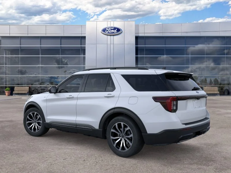 New 2026 Space White Metallic Ford ST-Line image 27